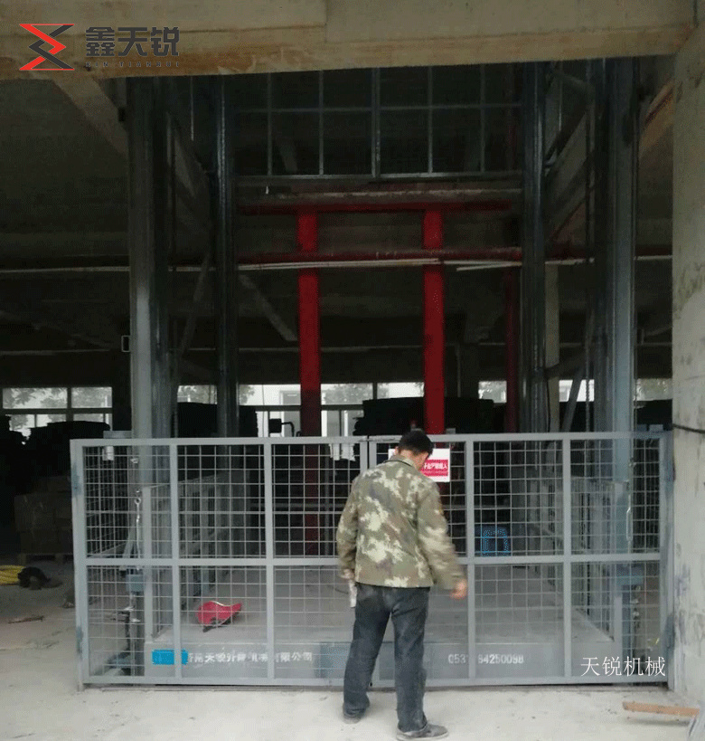 防城港10吨液压货梯交付使用
